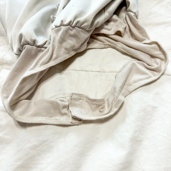 Francesca’s Mi Ami Champagne Satin Button Front Bodysuit Women’s Size XS - Picture 8 of 9